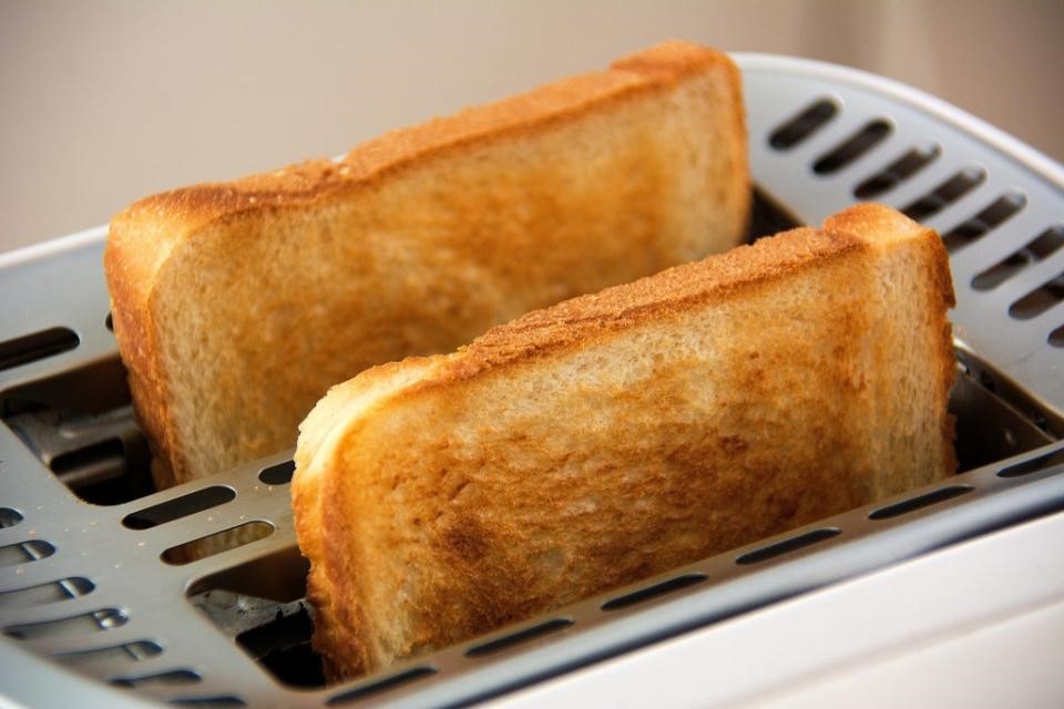bread-in-toaster